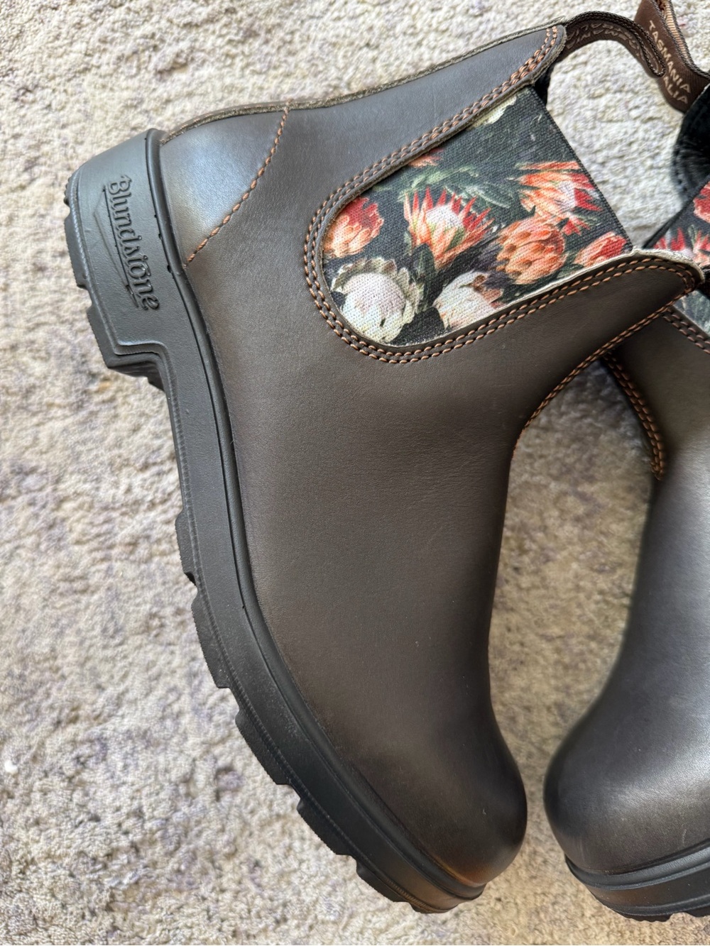 Blundstone Brown Leather Chelsea Boots with Floral Side Panels - Picture 2 of 8